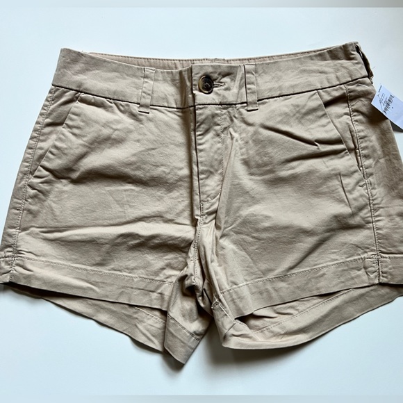 Women’s Chino Shorts - Old Navy Size 2 - Picture 1 of 3